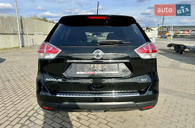 Внедорожник / Кроссовер Nissan Rogue 2016 в 
