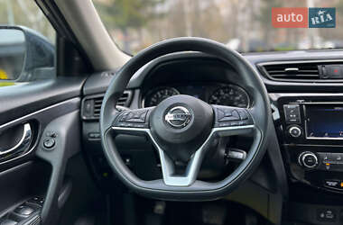 Позашляховик / Кросовер Nissan Rogue 2017 в 