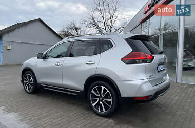 Внедорожник / Кроссовер Nissan Rogue 2016 в 
