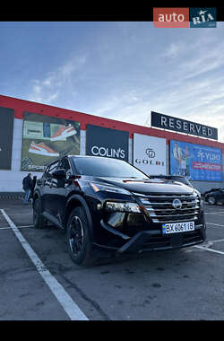 Nissan Rogue 2023