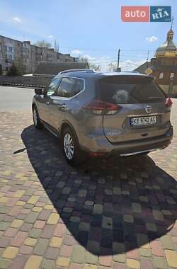 Внедорожник / Кроссовер Nissan Rogue 2019 в 