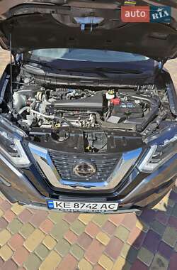 Внедорожник / Кроссовер Nissan Rogue 2019 в 