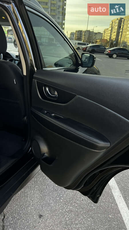 Внедорожник / Кроссовер Nissan Rogue 2018 в Ивано-Франковске