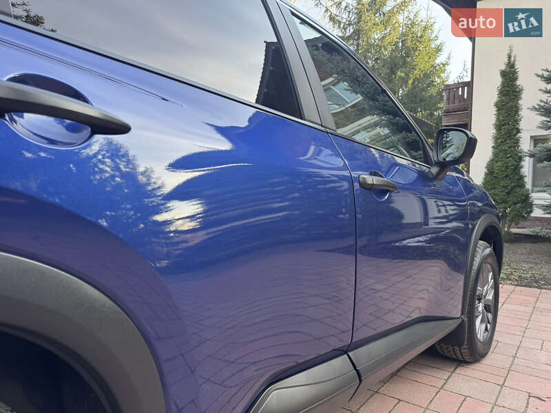Внедорожник / Кроссовер Nissan Rogue 2021 в Киеве