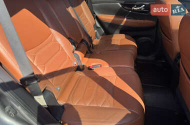 Позашляховик / Кросовер Nissan Rogue 2017 в 