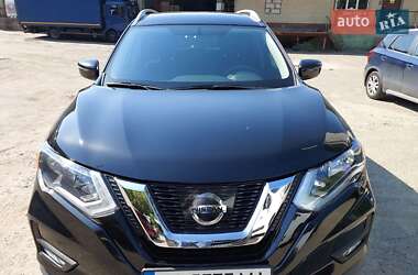Внедорожник / Кроссовер Nissan Rogue 2017 в 