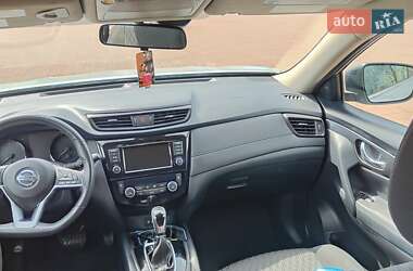 Внедорожник / Кроссовер Nissan Rogue 2019 в 