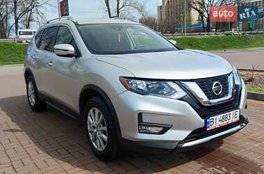 Внедорожник / Кроссовер Nissan Rogue 2019 в 