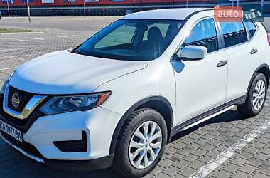 Внедорожник / Кроссовер Nissan Rogue 2017 в Киеве