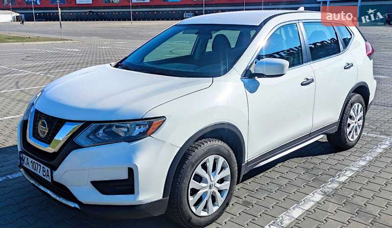 Позашляховик / Кросовер Nissan Rogue 2017 в Києві