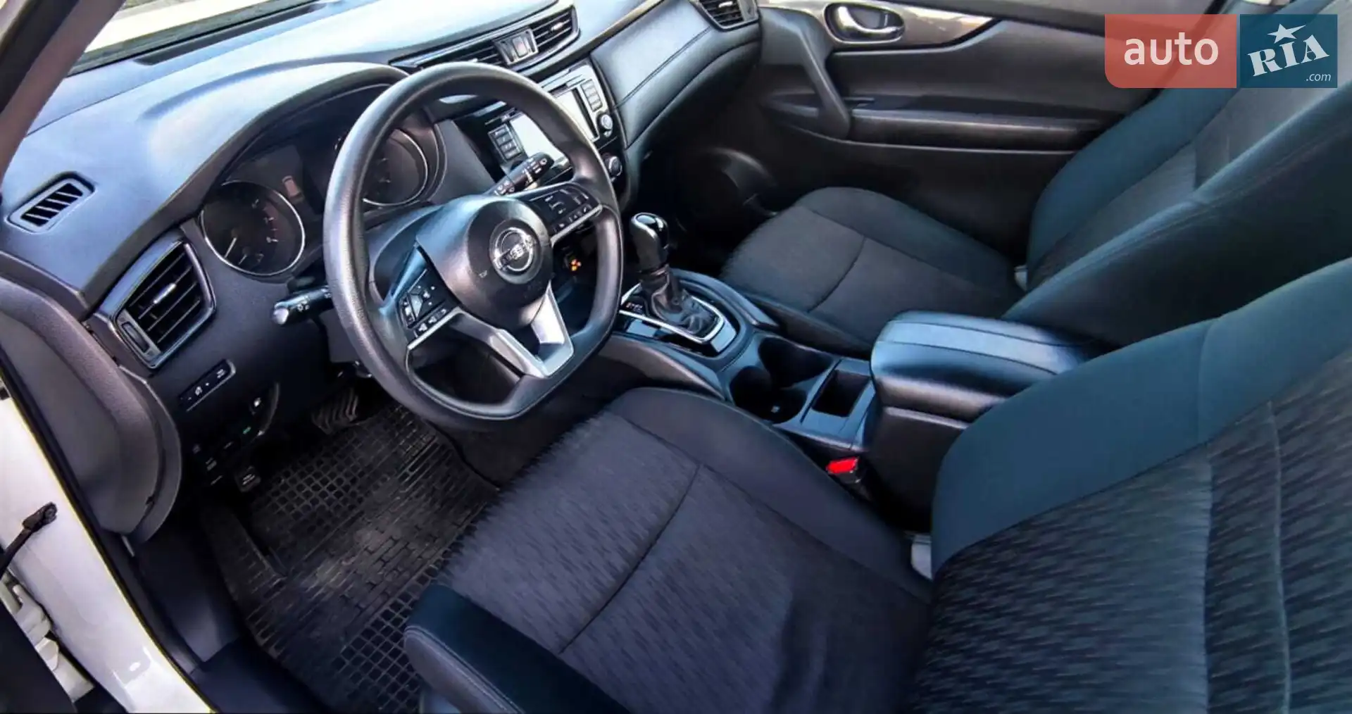 2017 Nissan Rogue - мініатюра 11