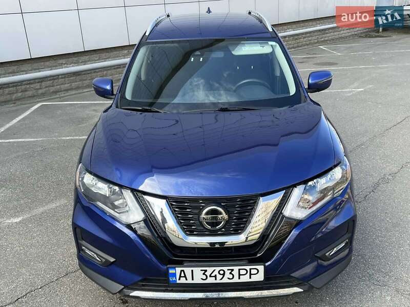Внедорожник / Кроссовер Nissan Rogue 2018 в 