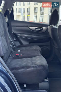 Внедорожник / Кроссовер Nissan Rogue 2014 в 