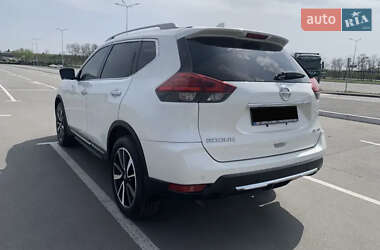 Внедорожник / Кроссовер Nissan Rogue 2018 в 