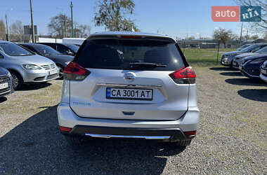 Внедорожник / Кроссовер Nissan Rogue 2017 в 