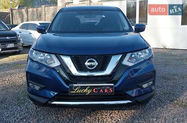 Внедорожник / Кроссовер Nissan Rogue 2017 в 