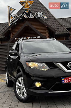 Внедорожник / Кроссовер Nissan Rogue 2013 в 