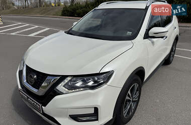 Позашляховик / Кросовер Nissan Rogue 2018 в 