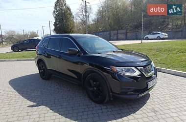 Позашляховик / Кросовер Nissan Rogue 2017 в Львові