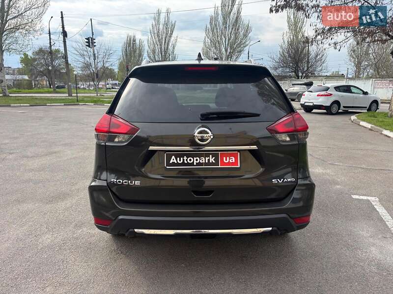 Внедорожник / Кроссовер Nissan Rogue 2017 в Запорожье