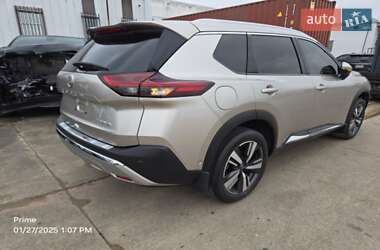 Внедорожник / Кроссовер Nissan Rogue 2023 в 