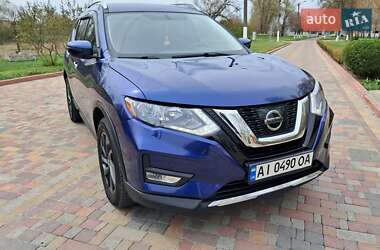Внедорожник / Кроссовер Nissan Rogue 2018 в 