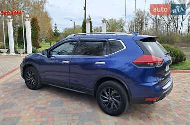 Внедорожник / Кроссовер Nissan Rogue 2018 в 