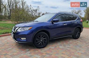 Внедорожник / Кроссовер Nissan Rogue 2018 в 