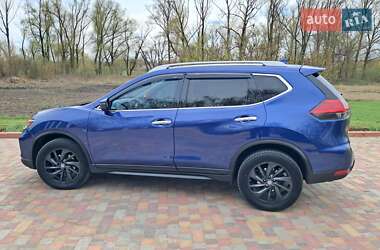 Внедорожник / Кроссовер Nissan Rogue 2018 в 