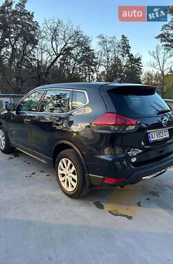 Внедорожник / Кроссовер Nissan Rogue 2018 в 