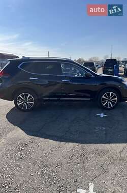 Внедорожник / Кроссовер Nissan Rogue 2020 в 