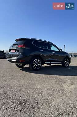 Внедорожник / Кроссовер Nissan Rogue 2020 в 
