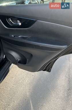 Внедорожник / Кроссовер Nissan Rogue 2020 в 