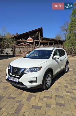 Внедорожник / Кроссовер Nissan Rogue 2019 в 