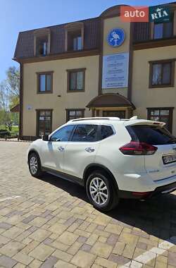 Внедорожник / Кроссовер Nissan Rogue 2019 в 