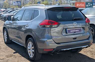 Внедорожник / Кроссовер Nissan Rogue 2017 в 