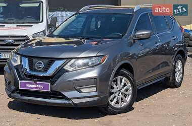 Внедорожник / Кроссовер Nissan Rogue 2017 в 