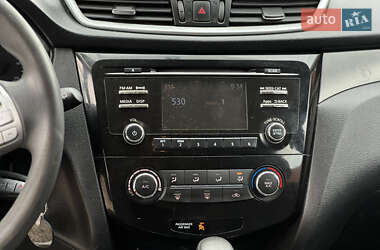 Внедорожник / Кроссовер Nissan Rogue 2015 в 