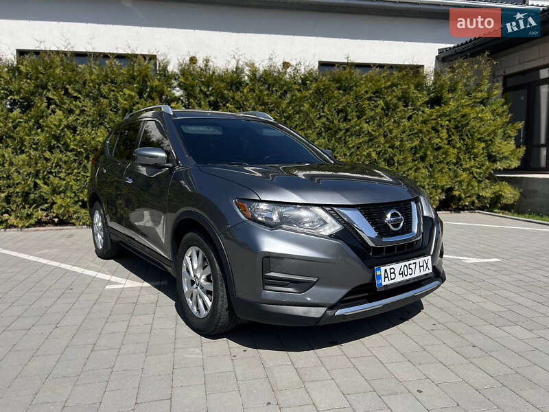 Внедорожник / Кроссовер Nissan Rogue 2016 в 