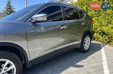 Внедорожник / Кроссовер Nissan Rogue 2016 в 