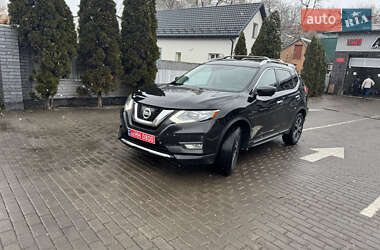Позашляховик / Кросовер Nissan Rogue 2017 в Дерно