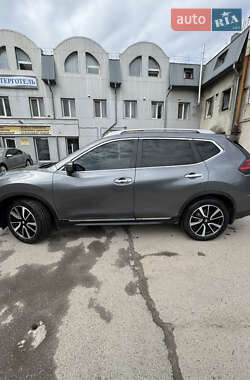 Внедорожник / Кроссовер Nissan Rogue 2017 в 