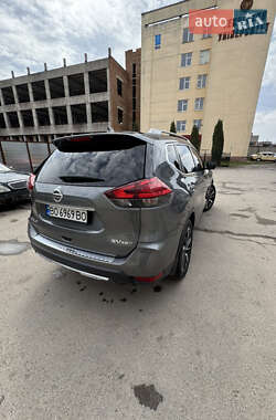 Внедорожник / Кроссовер Nissan Rogue 2017 в 