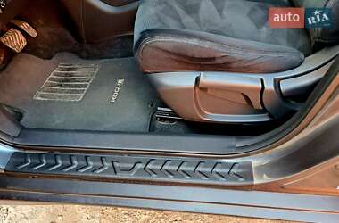 Внедорожник / Кроссовер Nissan Rogue 2015 в 