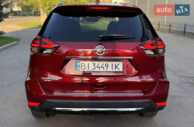 Внедорожник / Кроссовер Nissan Rogue 2017 в 