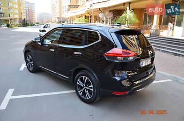 Внедорожник / Кроссовер Nissan Rogue 2017 в 