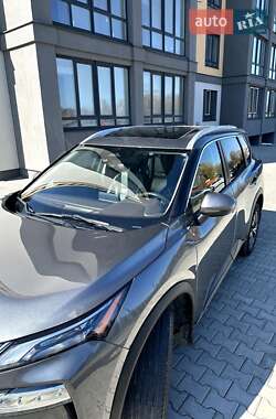Внедорожник / Кроссовер Nissan Rogue 2022 в 