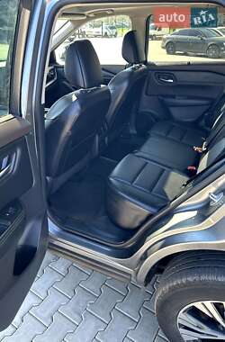 Внедорожник / Кроссовер Nissan Rogue 2022 в 