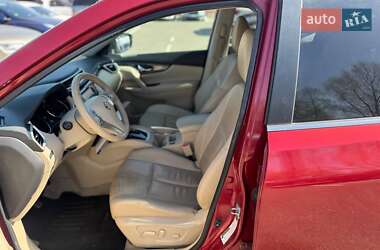 Внедорожник / Кроссовер Nissan Rogue 2015 в 