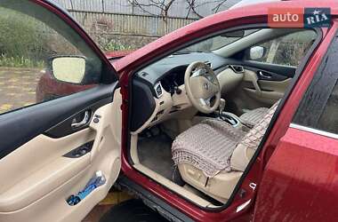 Позашляховик / Кросовер Nissan Rogue 2015 в 